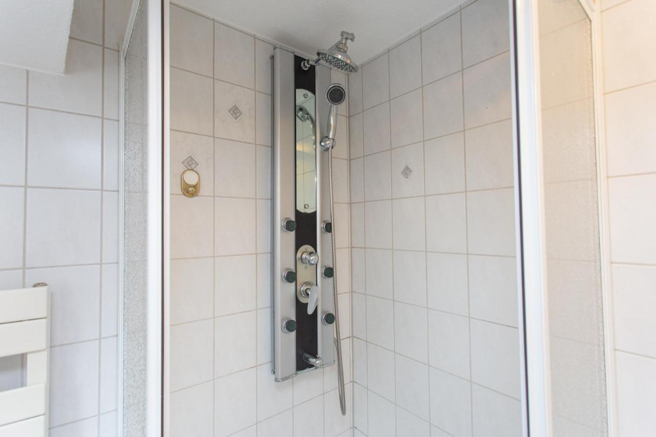 Fullhouse - Halle - Ku15 Apartments Екстер'єр фото